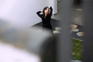 吕一优雅成熟时尚写真图片_3