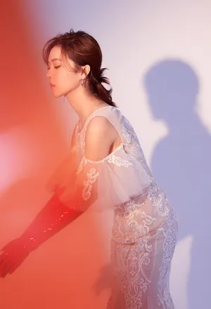 郁可唯性感魅力时尚写真图片_2