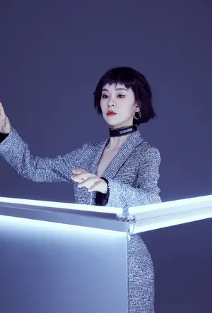郁可唯性感魅力时尚写真图片_3