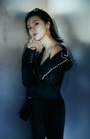 郁可唯性感魅力时尚写真图片_8