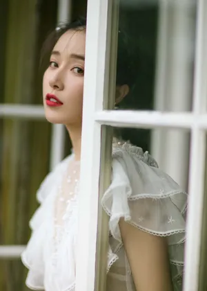 阚清子甜美优雅写真图片