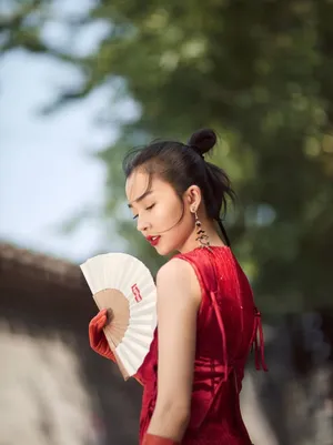 姚星彤时尚街拍图片_5