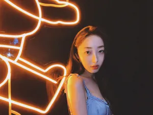 蒋梦婕清新甜美街拍图片_4