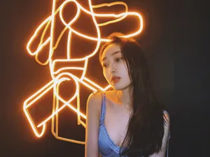 蒋梦婕清新甜美街拍图片_5