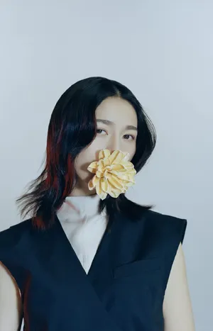 彭杨清新优雅时尚写真图片_2