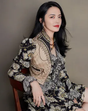 姚晨浪漫优雅性感活动照图片_5