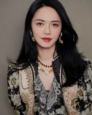 姚晨浪漫优雅性感活动照图片_6