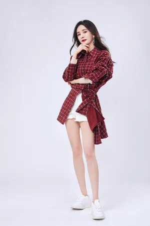 杨幂百变风格性感写真图片
