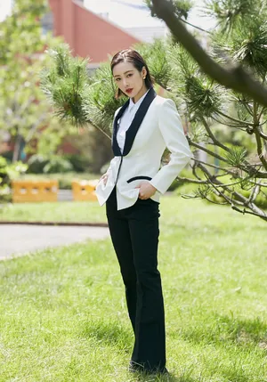 李纯清爽干练活动写真图片_4
