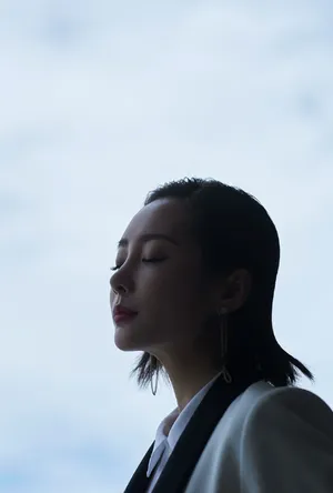 李纯清爽干练活动写真图片_5