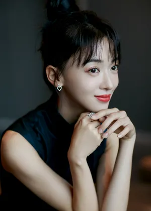 吴谨言黑裙优雅写真图片_5