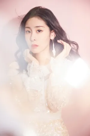 张碧晨粉色温婉写真图片_4