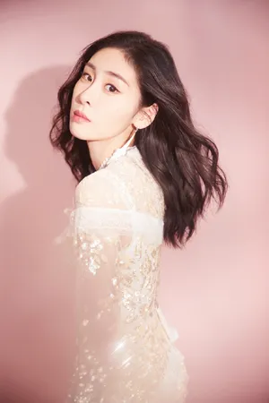 张碧晨粉色温婉写真图片_7