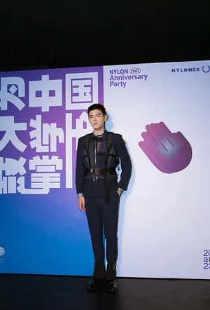 陈飞宇帅气养眼活动照图片