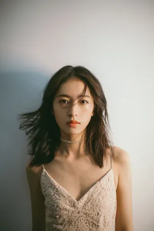 周雨彤清新甜美写真图片_4
