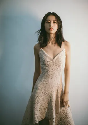 周雨彤清新甜美写真图片_5
