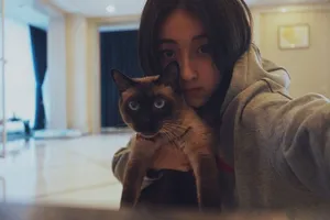 张子枫俏皮私服生活照图片_7