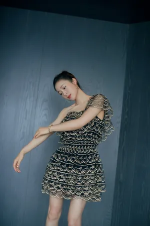 江一燕仙美气质写真图片