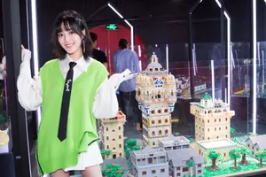 王梓薇绿色清秀写真图片_4