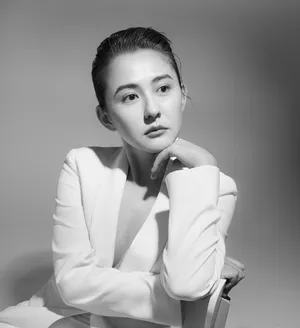 热依扎率性酷美写真图片_5