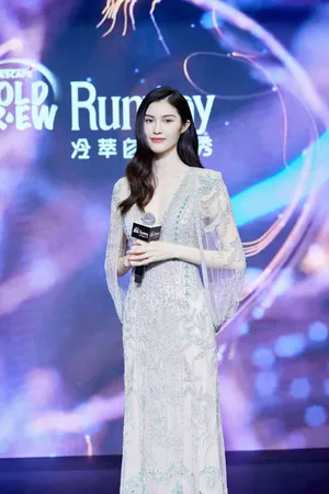 何穗时尚优雅活动图片