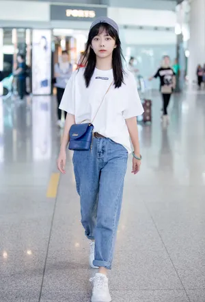 谭松韵清爽私服街拍照图片_4