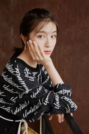李兰迪针织连衣裙写真图片