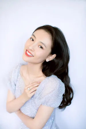 吴倩优雅仙气活动写真图片_4