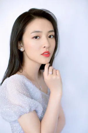 吴倩优雅仙气活动写真图片_5