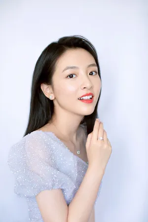 吴倩优雅仙气活动写真图片_6