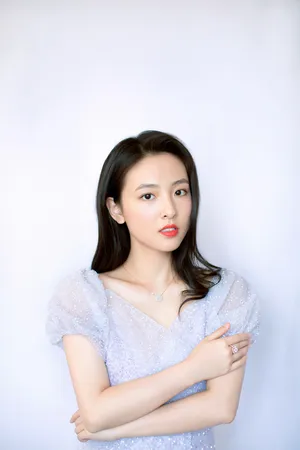 吴倩优雅仙气活动写真图片_8