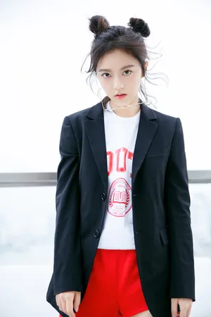 赵今麦酷美西装写真图片_1