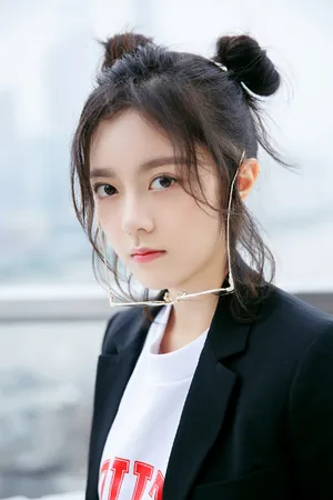 赵今麦酷美西装写真图片_3