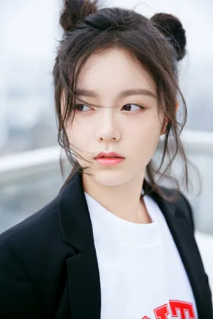 赵今麦酷美西装写真图片_6