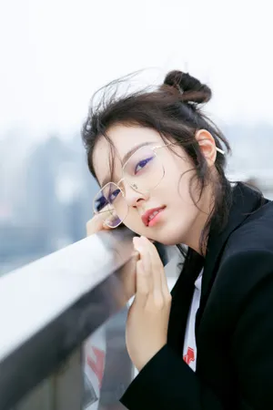 赵今麦酷美西装写真图片_7
