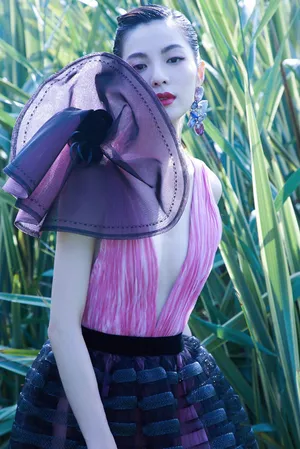 钟楚曦深v礼服性感写真图片_6