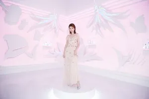 乔欣清新灵动活动写真图片
