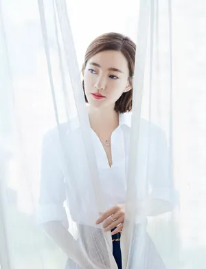 王丽坤优雅甜美写真图片