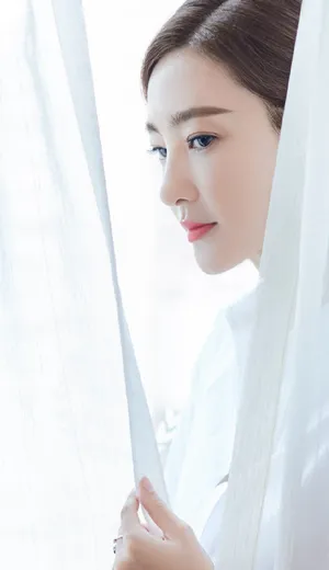 王丽坤优雅甜美写真图片_3