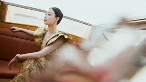 倪妮温婉俏皮写真图片_5
