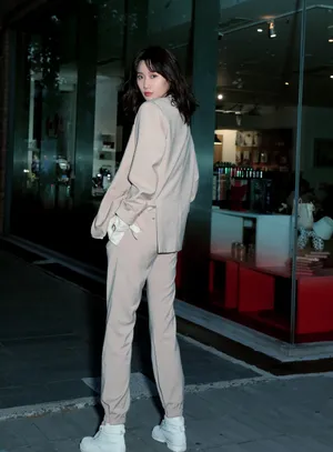 李斯羽清爽干练写真图片_4