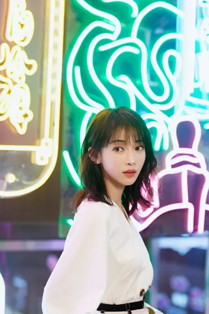 吴谨言甜美时尚写真图片_5