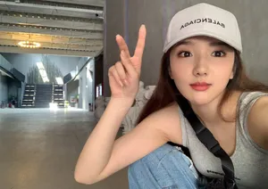 苏晓彤搞怪俏皮自拍照图片_4