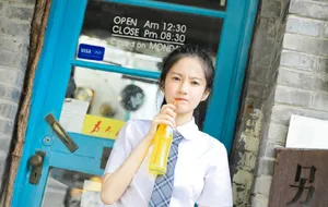 汤梦佳清纯甜美制服写真图片_4