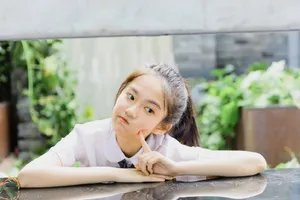 汤梦佳清纯甜美制服写真图片_5