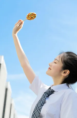 汤梦佳清纯甜美制服写真图片_7