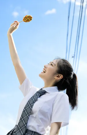 汤梦佳清纯甜美制服写真图片_8