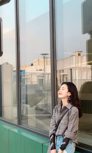 郑合惠子格子衬衫休闲写真图片_6