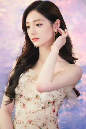 周洁琼甜美优雅写真图片_8