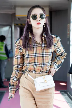 孟美岐酷美街拍照图片_8